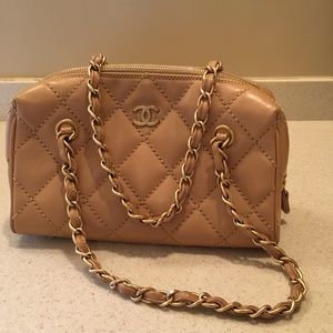 CHANEL: Small Camera Bag